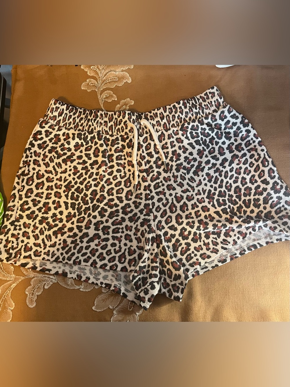 Victoria’s Secret Leopard Print Women’s Lounge Shorts - White/Brown